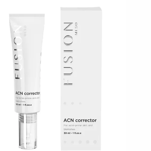 Epäpuhtauksia, rasvainen iho? ACN Corrector on erinomainen kevyt, öljytön ja hajusteeton seerumi rasvoittuvalle, seka- ja akneen taipuvaiselle iholle. Seerumin minimalistinen koostumus sisältää tehokkaita synergiassa toimivia ainesosia. ZincPCA on luonnollinen ainesosa, joka supistaa huokosia, säätelee talintuotantoa sekä kirkastaa ihoa. Betasalisylaatti on hellävarainen kuoriva, huokosia avaava ainesosa. Se toimii tehokkaasti ihon epäpuhtauksiin sekä vähentää mahdollista ärsytystä ja kuivuutta. Pantenoli (B5-vitamiini) rauhoittaa ihoa ja vähentää tulehdusta sekä punotusta. Seerumi sisältää myös tehokkaasti kosteuttavaa ja hienoja juonteita täyteläistävää hyaluronihappoa sekä asetyyliglukosamiinia mikä lisää hyaluronihapon synteesiä.